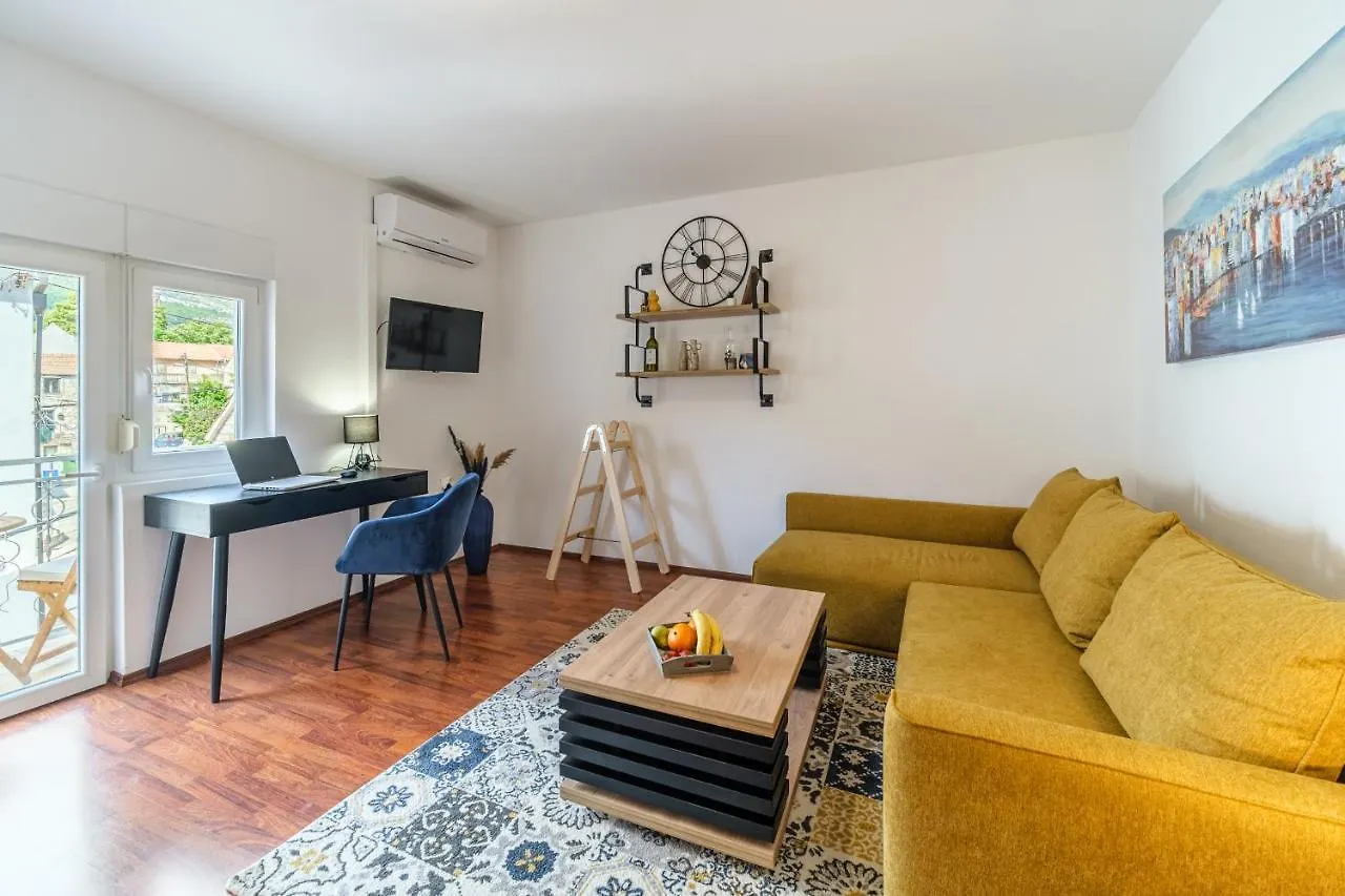 Holiday home Aryjina Kuca, Mountain & Seaview Duplex - Rooftop Terrace Kastela Croatia