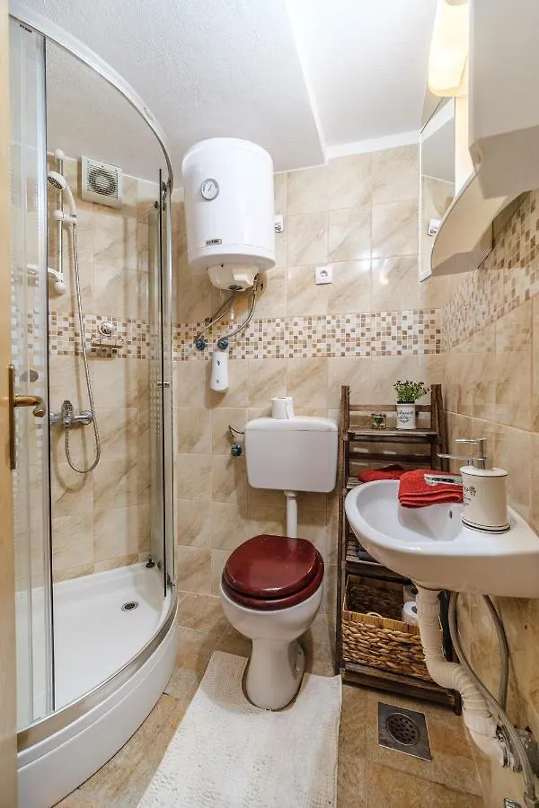 Aryjina Kuca, Mountain & Seaview Duplex - Rooftop Terrace Kastela