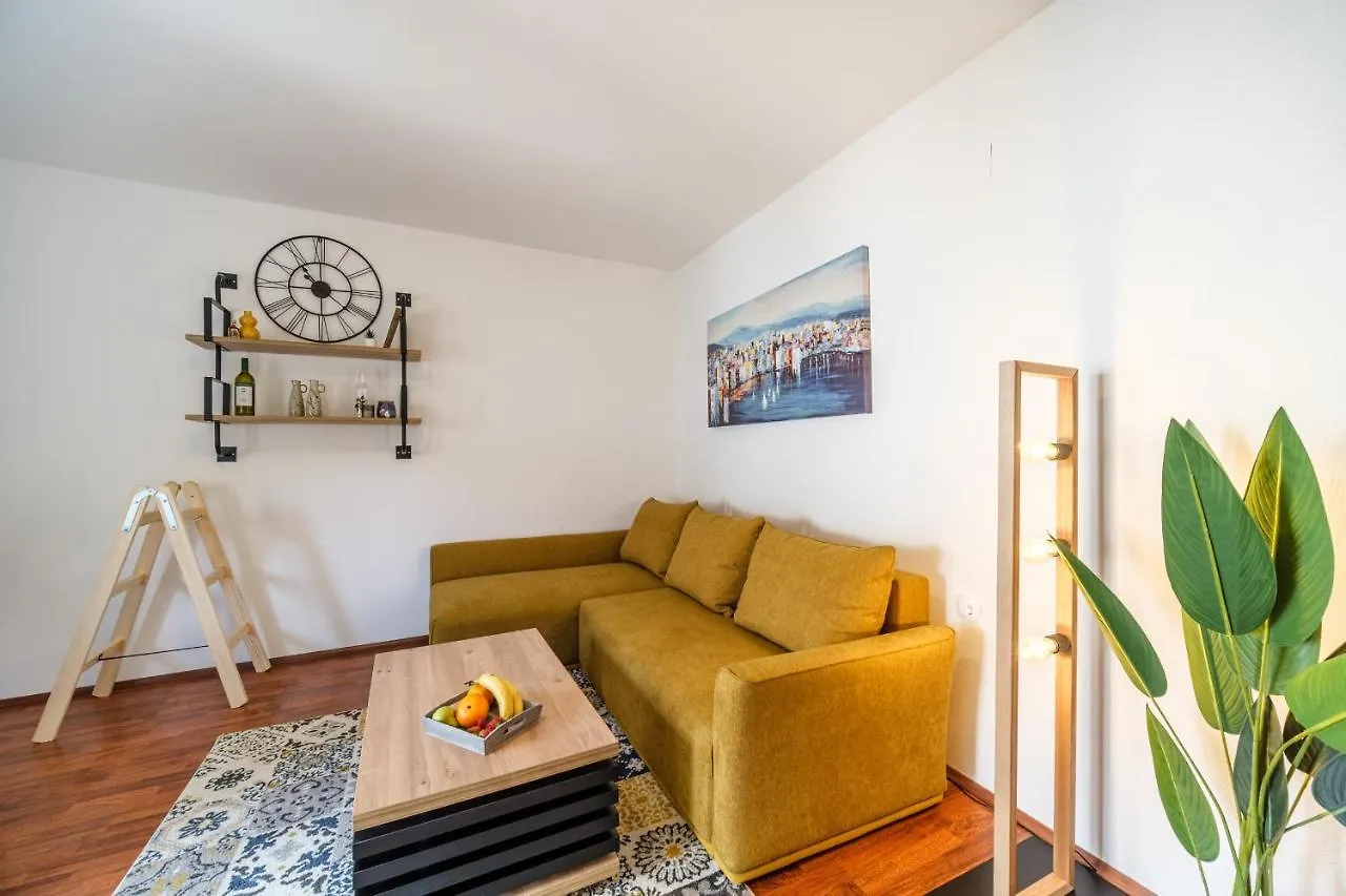 Aryjina Kuca, Mountain & Seaview Duplex - Rooftop Terrace Kastela 0*,