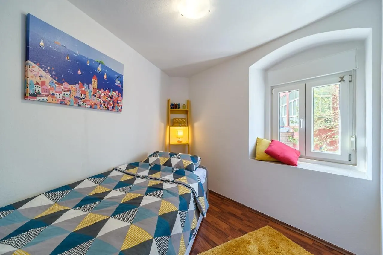 Aryjina Kuca, Mountain & Seaview Duplex - Rooftop Terrace Kastela Holiday home