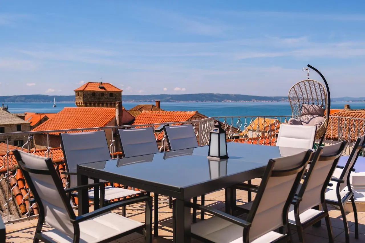 Aryjina Kuca, Mountain & Seaview Duplex - Rooftop Terrace contacts