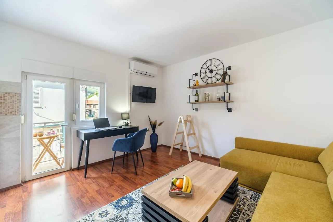 Holiday home Aryjina Kuca, Mountain & Seaview Duplex - Rooftop Terrace Kastela