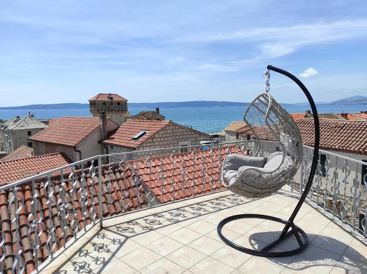Aryjina Kuca, Mountain & Seaview Duplex - Rooftop Terrace Kastela 0*,