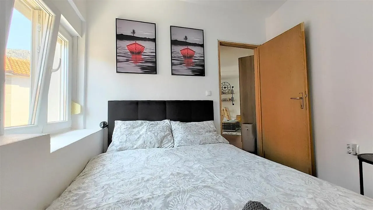 Aryjina Kuca, Mountain & Seaview Duplex - Rooftop Terrace Kastela Croatia
