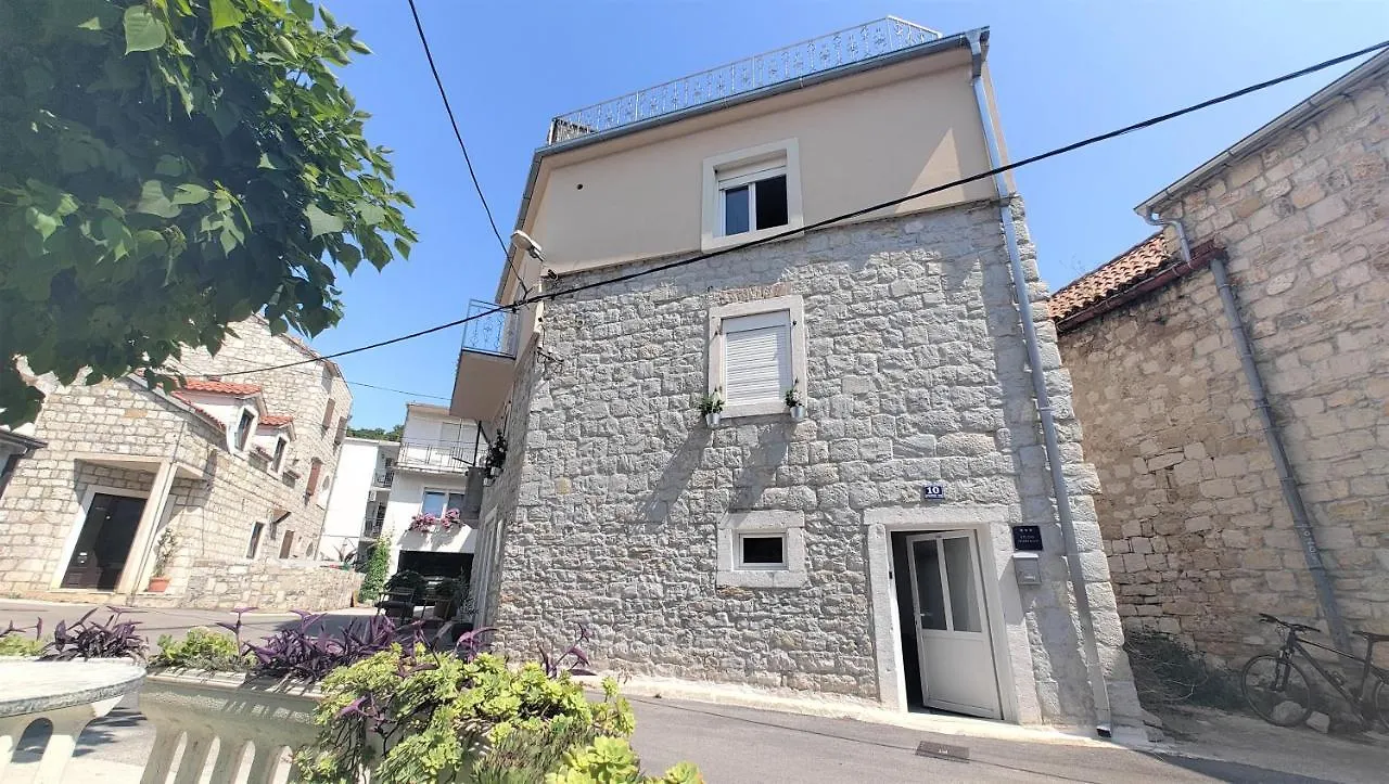 Holiday home Aryjina Kuca, Mountain & Seaview Duplex - Rooftop Terrace Kastela